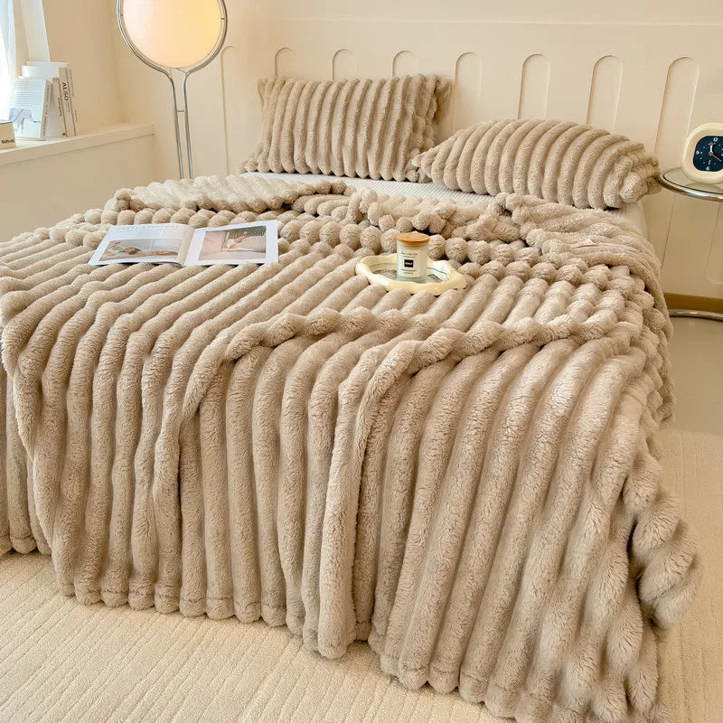Luxurious Faux Rabbit Fur Blanket for Couch and Bed