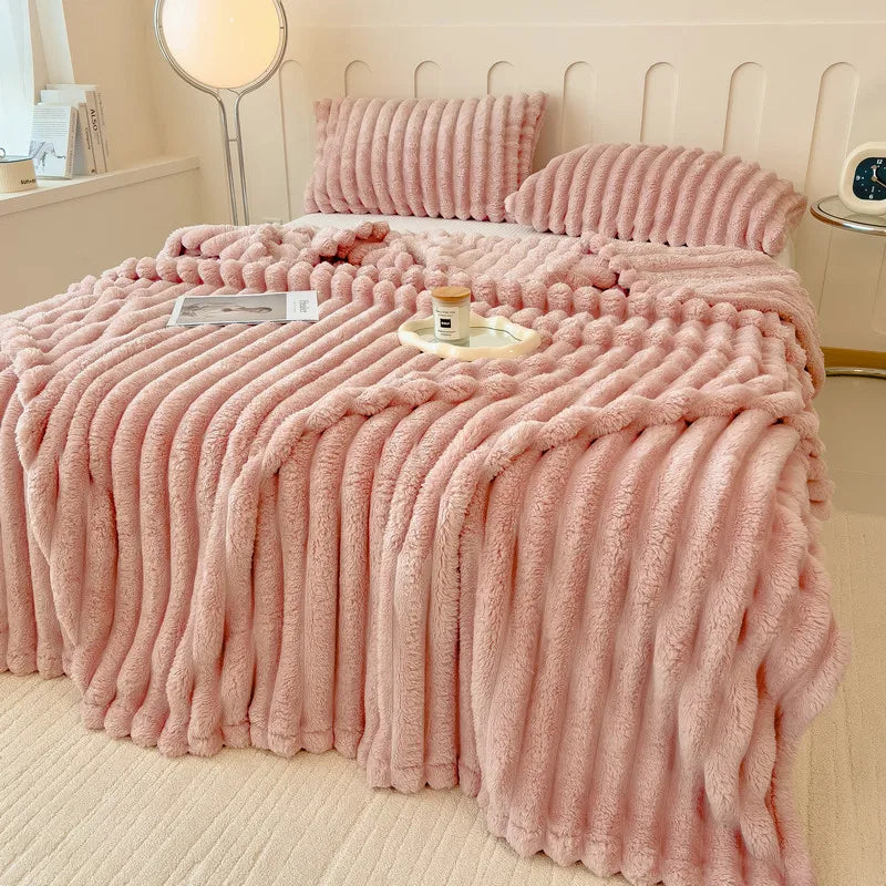 Luxurious Faux Rabbit Fur Blanket for Couch and Bed