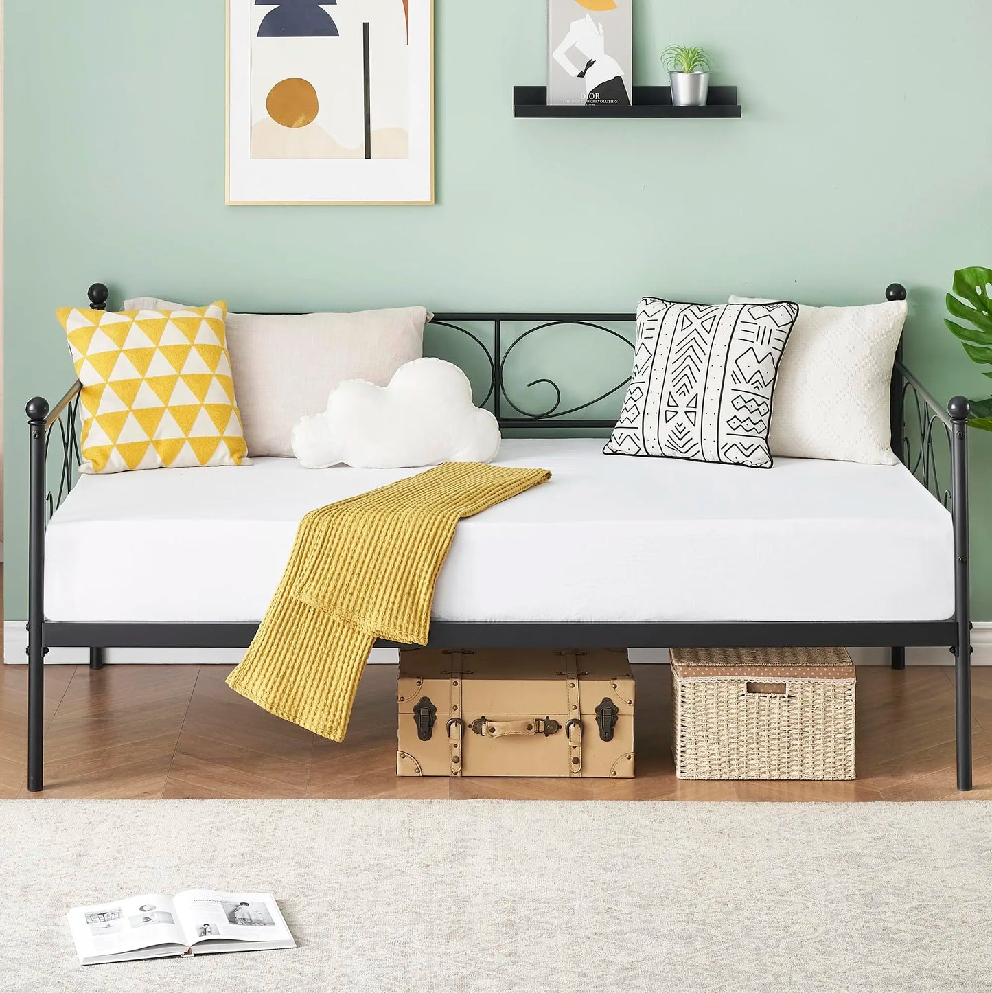 Studyset CN Daybed Frame With Metal Slats And Headboard